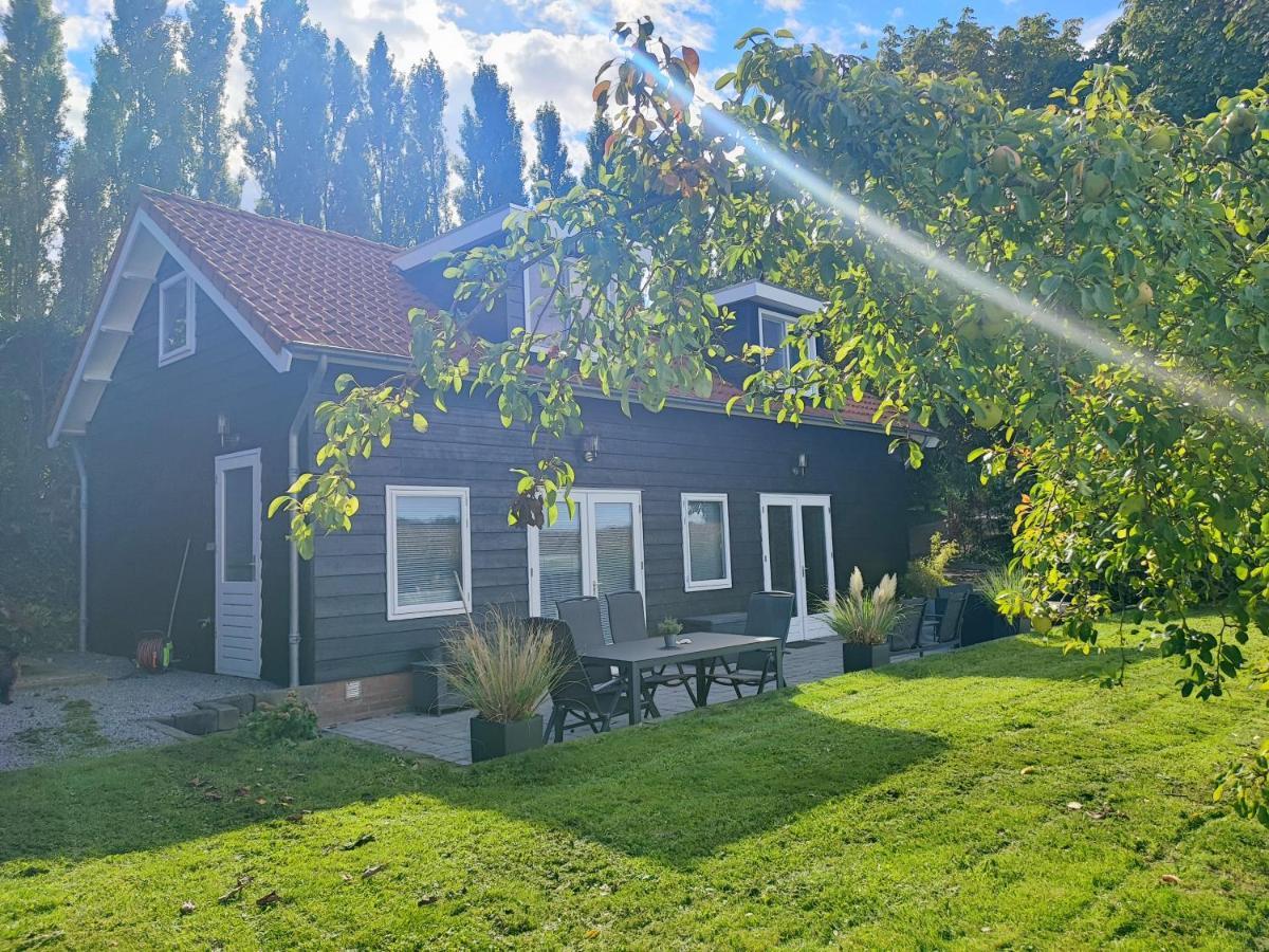 My Lodge Dinteloord Extérieur photo
